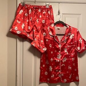 Ventelan Red Satin Two Piece Holiday Pajama Set…size M